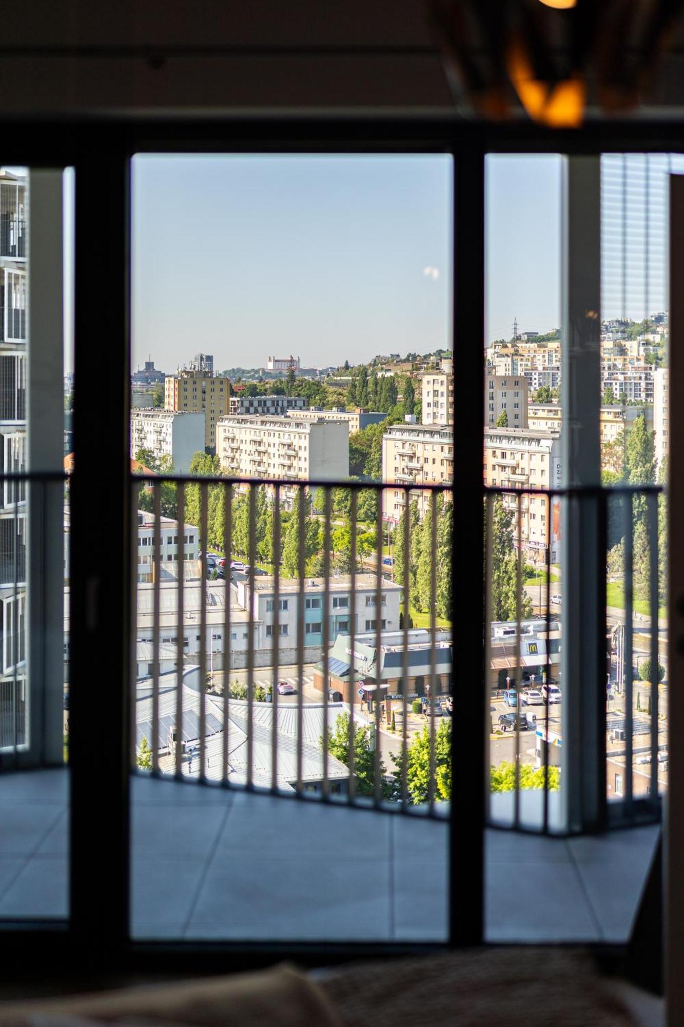 Bnb Slovakia Guthaus 64D Bratislava Exterior foto