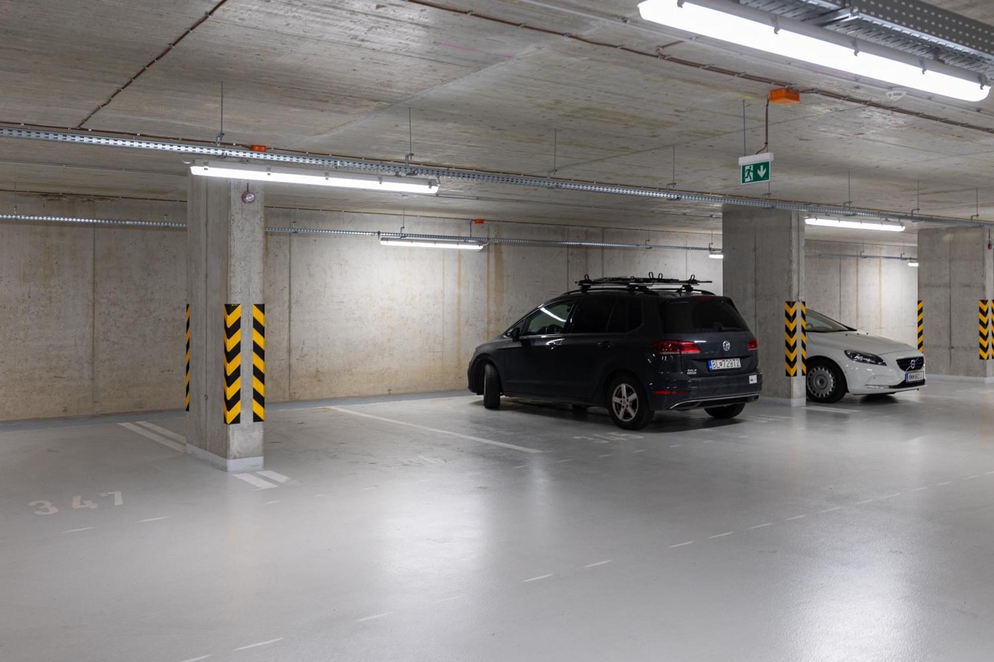 Bnb Slovakia Guthaus 64D Bratislava Exterior foto