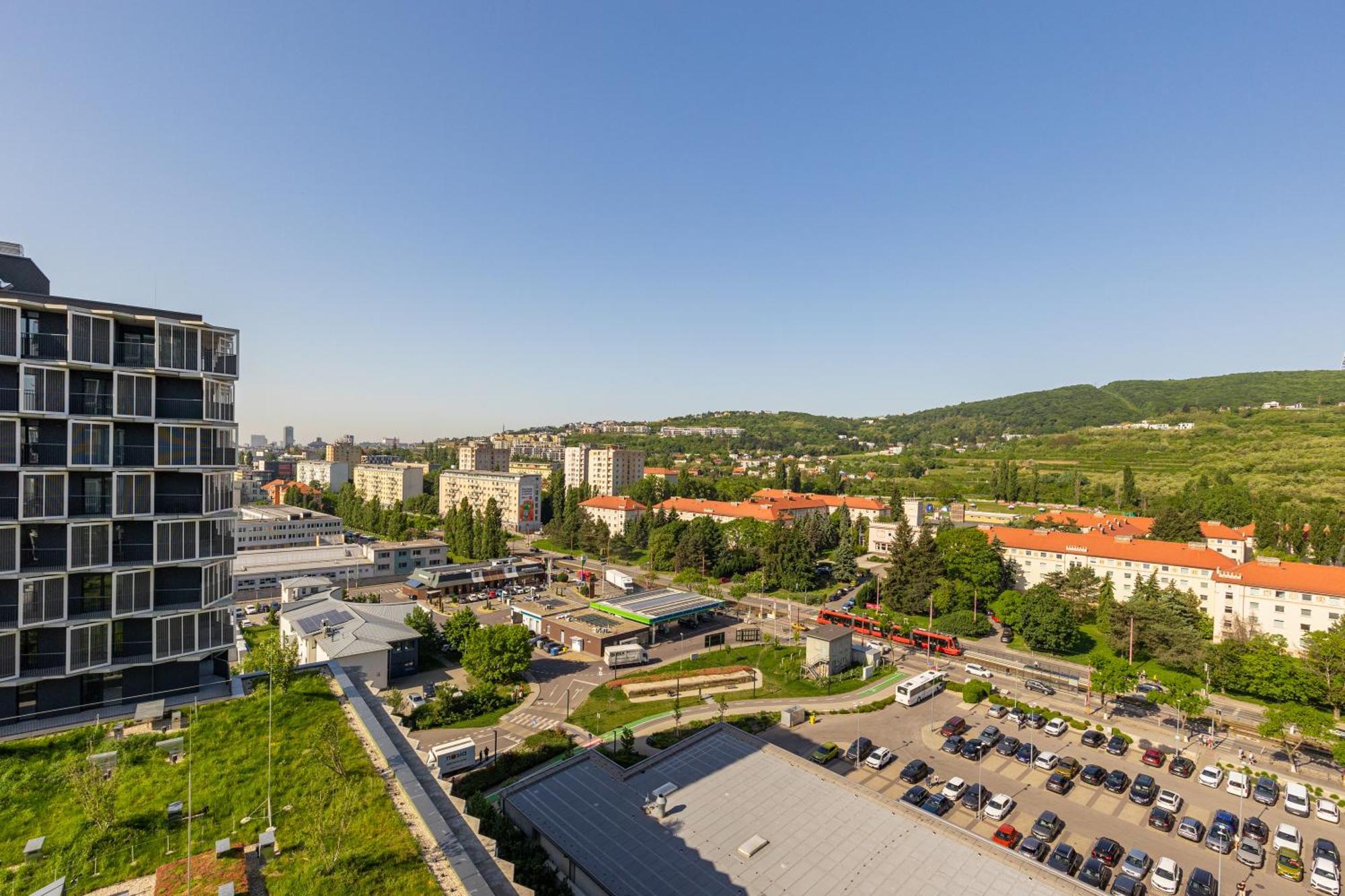 Bnb Slovakia Guthaus 64D Bratislava Exterior foto